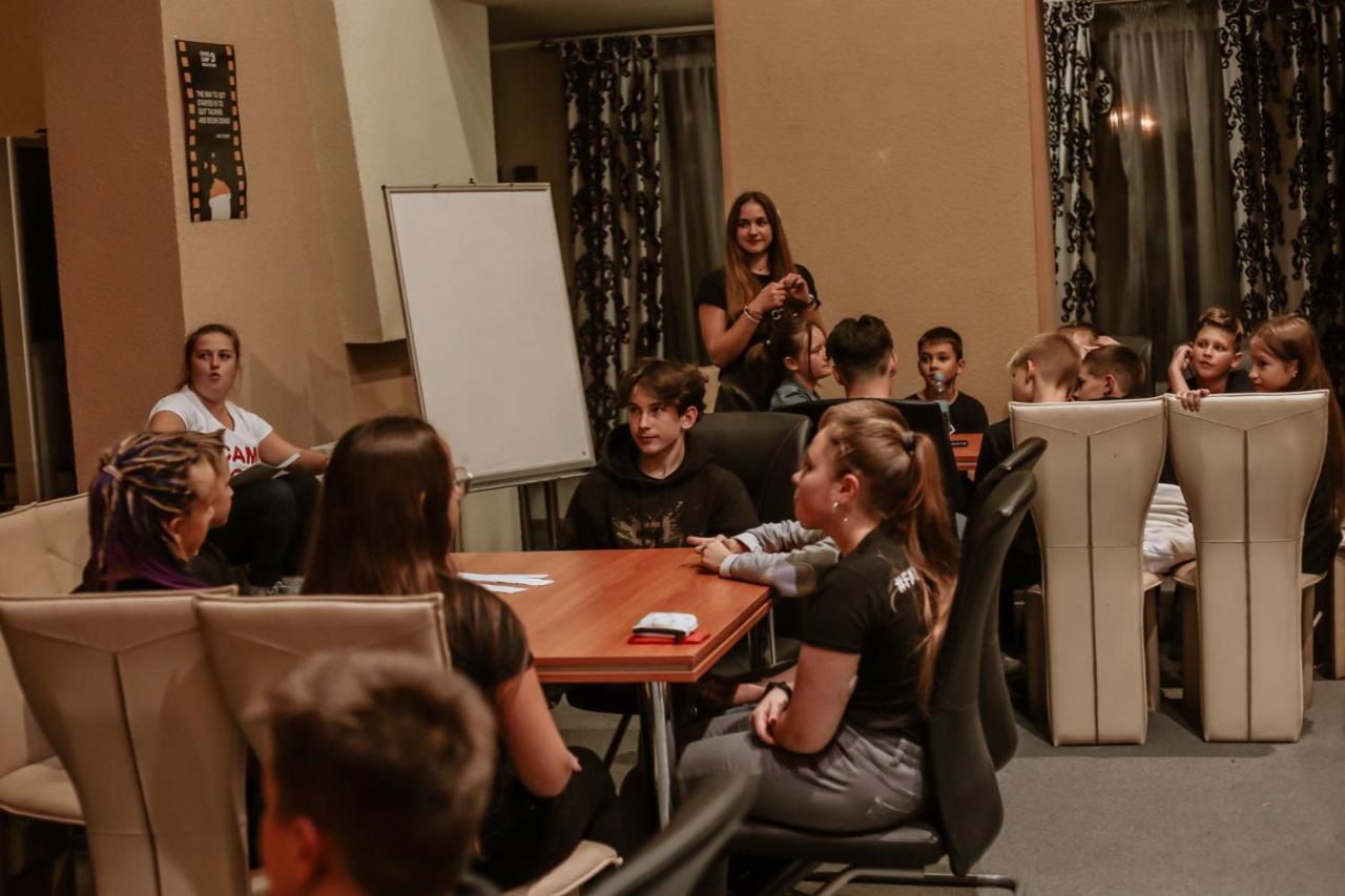 Gala Hotel Kamianets-Podilskyi Luaran gambar