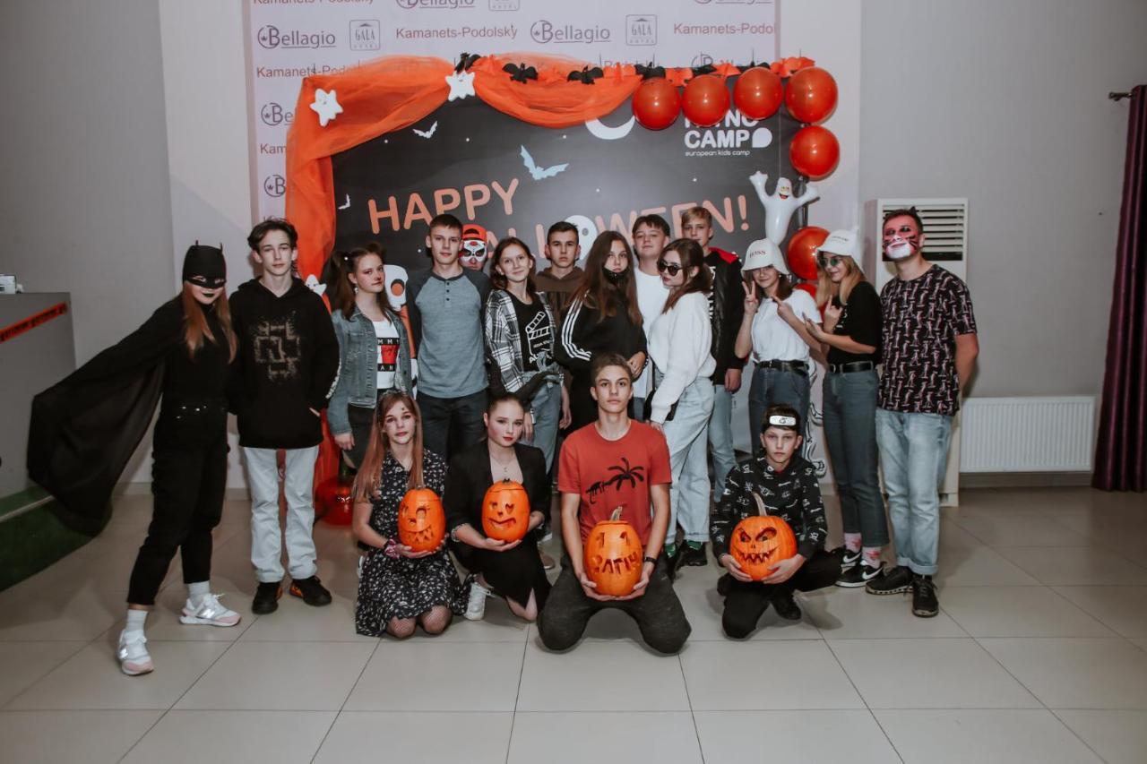 Gala Hotel Kamianets-Podilskyi Luaran gambar
