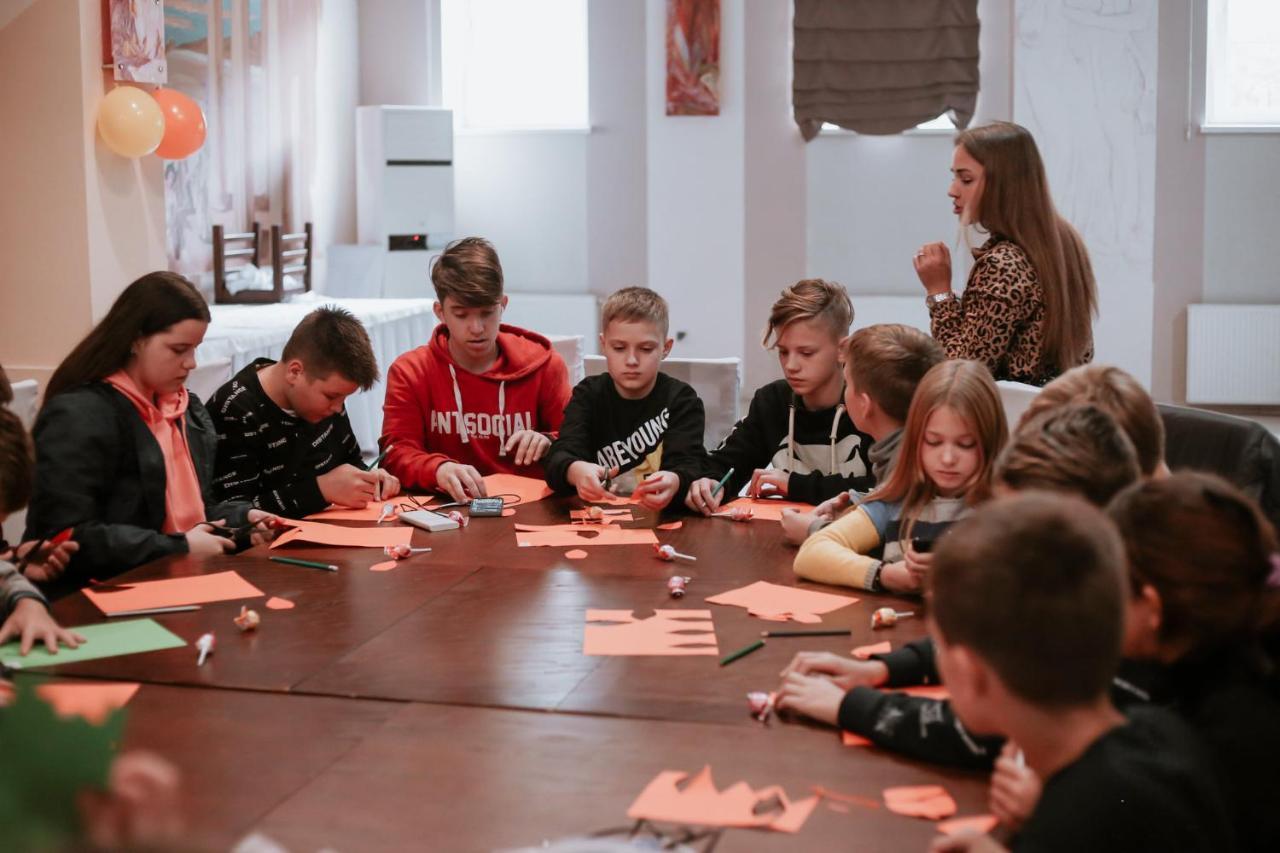 Gala Hotel Kamianets-Podilskyi Luaran gambar
