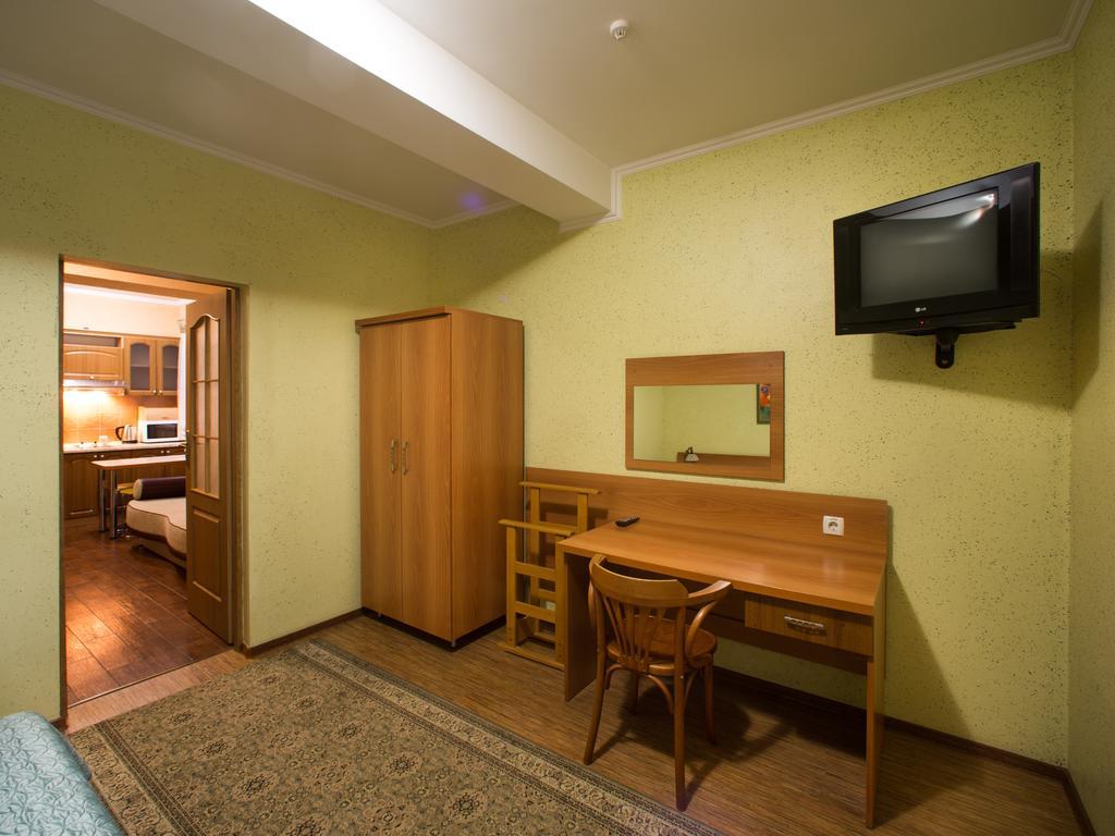 Gala Hotel Kamianets-Podilskyi Bilik gambar